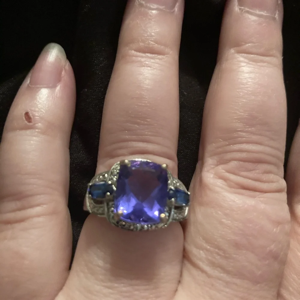 Must have ring! - Picture 3 of 3